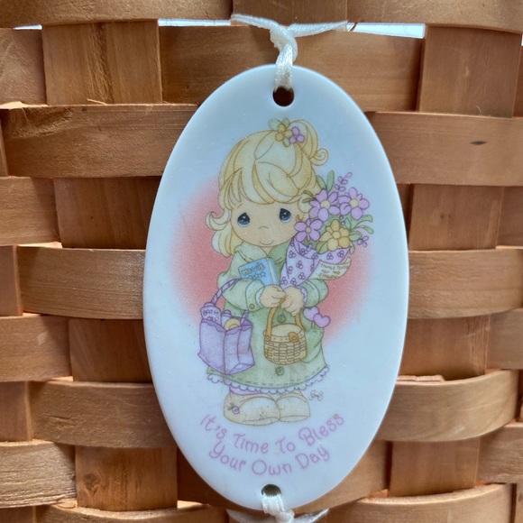 5/$30 Precious Moments Bundle. Basket with PM Porcelain Attachment & Journal EUC - Picture 2 of 11